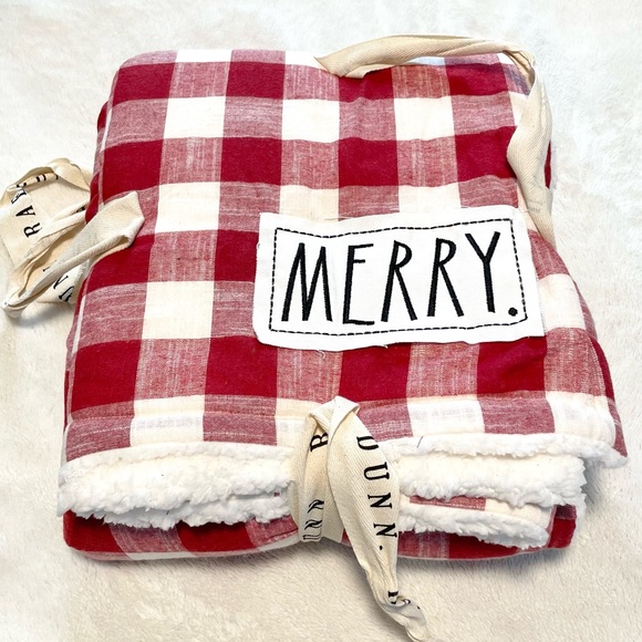 NWT Rae Dunn MERRY Buffalo Check Sherpa Blanket Throw - Picture 3 of 6